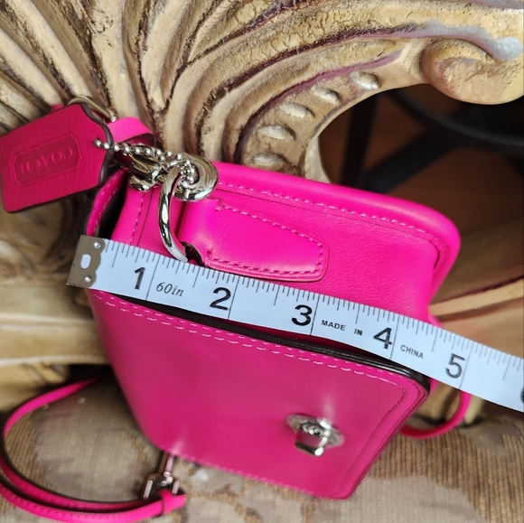 New NWOT Coach Legacy Leather Fuchsia Pink Penny Crossbody Purse 19914 RARE! - Picture 15 of 15